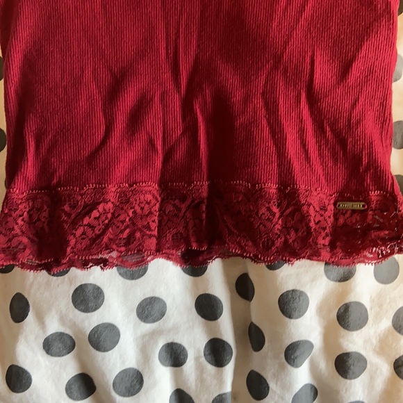 Red top - Picture 2 of 2
